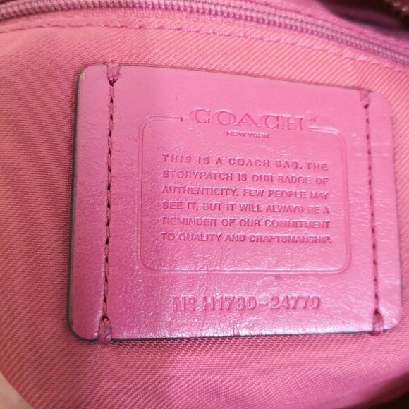 Coach Scout Hobo in Pebble Leather - Picture 12 of 15